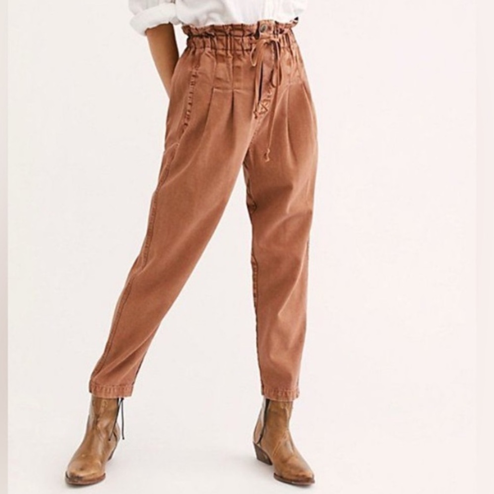 Free People Margate Paperbag Waist Pleated Trousers in Kaki size Large